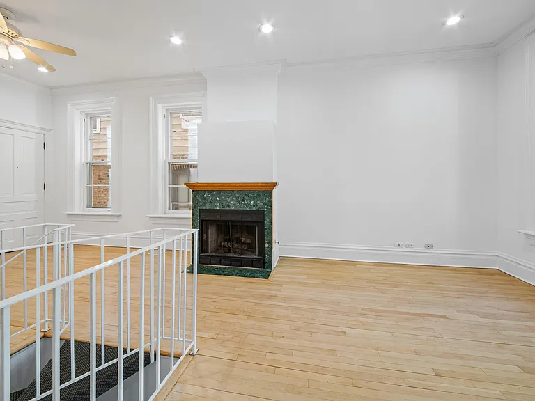 1619 N Mohawk St #1F — Photo 6