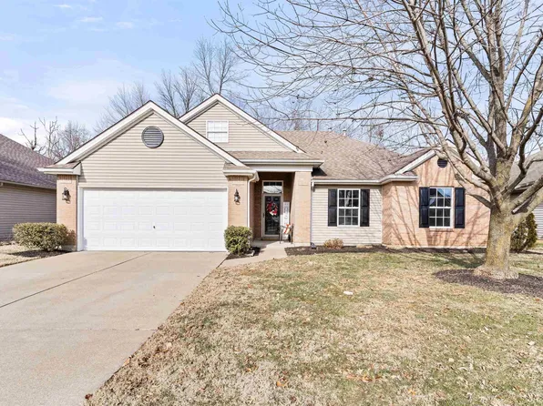 7996 Cedar Point Dr, Newburgh, IN 47630