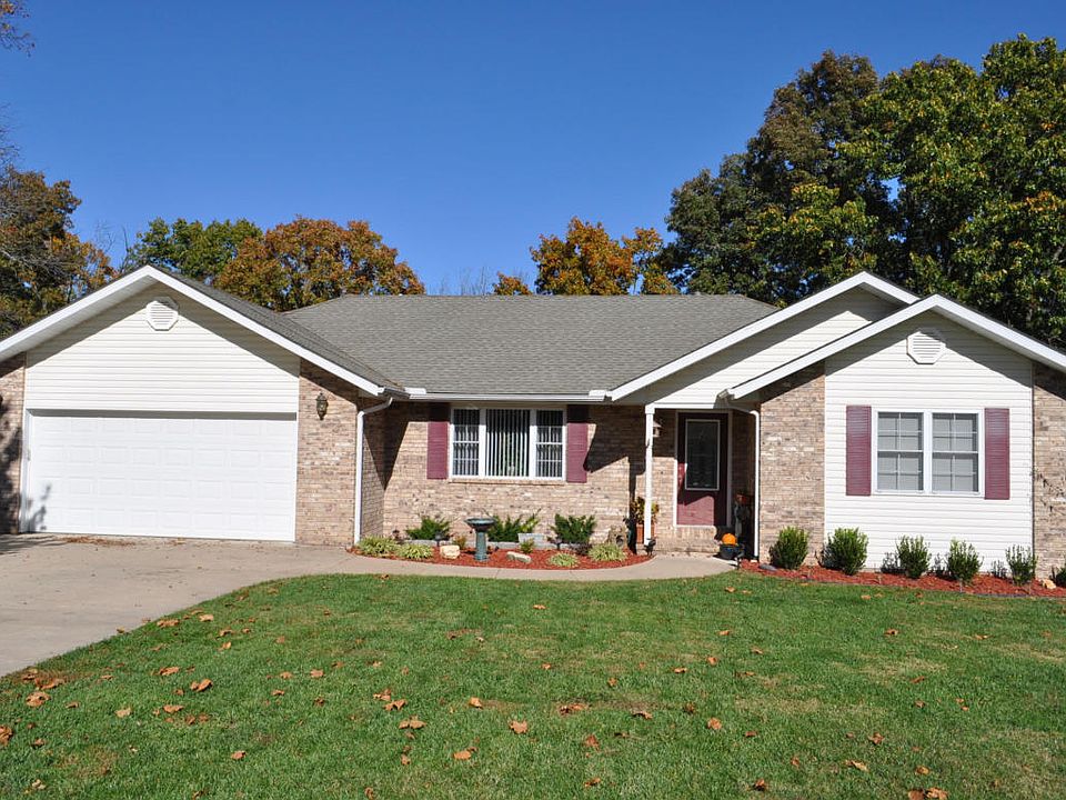 1st image of 13 Northwoods Dr