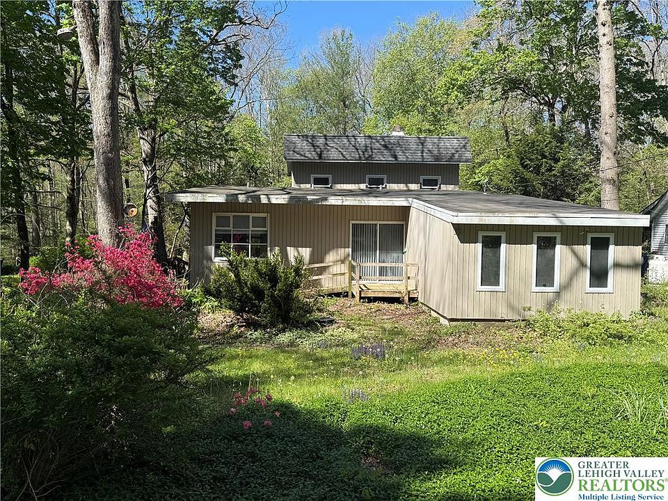 1st image of 102 Creek Dr