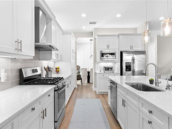 4th image of 4186 Aspen Chase DR