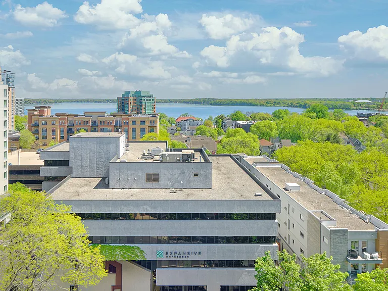 360 W Washington Ave #1001 — Photo 3