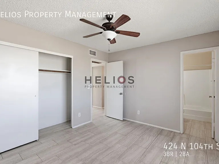424 N 104th St — Photo 17
