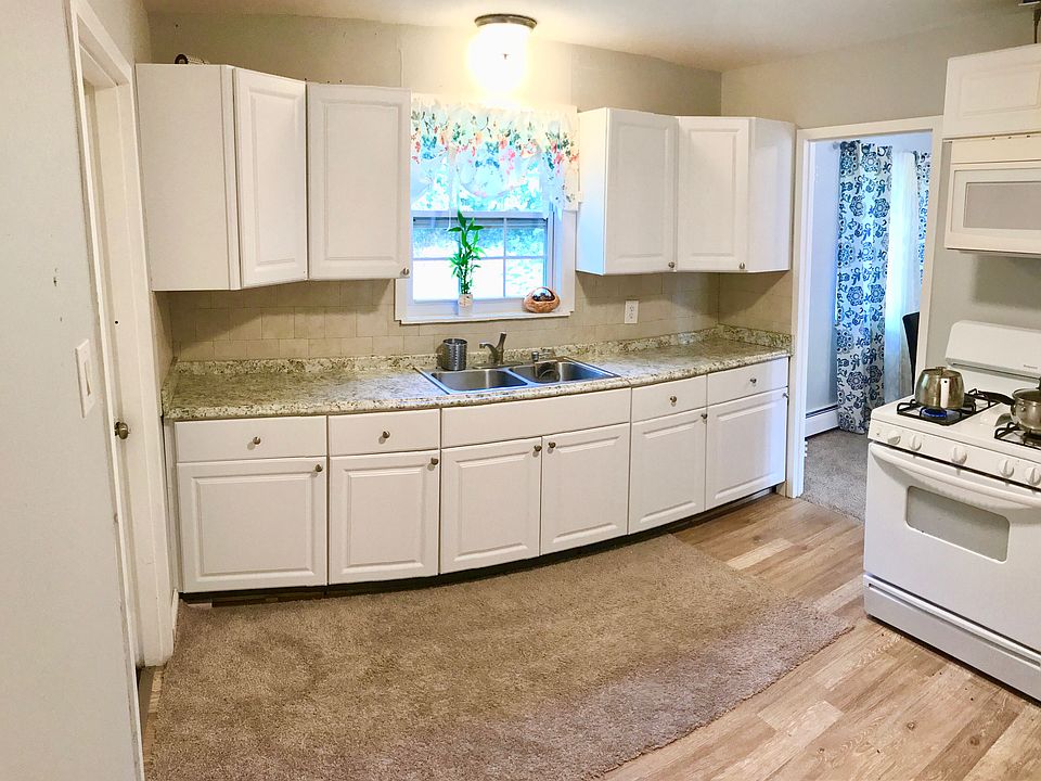 1st image of 474 Campus Dr