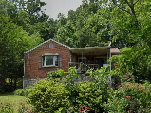 109 Hogan Rd, Rossville, GA 30741