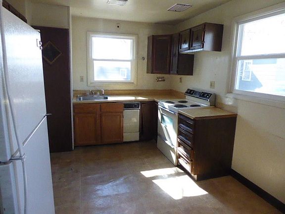 4th image of 2216 7th Ave N