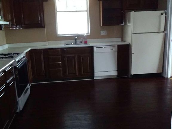 3rd image of 722 6th Ave APT 2