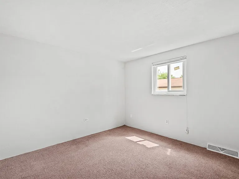 Baldwin Cathell Townhouses — Photo 53