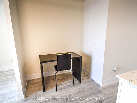 5th image of 9085 Jane St #811