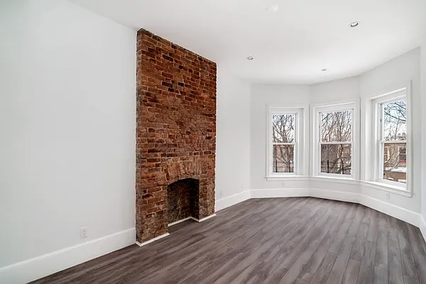 Rented by Compass | media 37