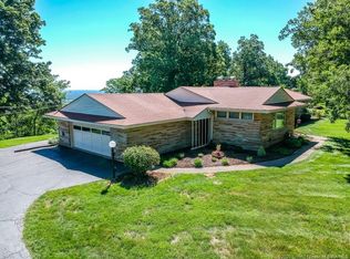 17 N Hill Dr, Floyds Knobs, IN 47119