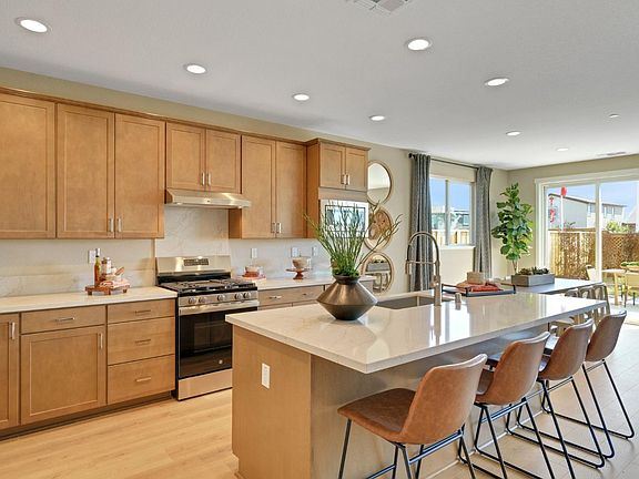 4th image of 289 Angora Street