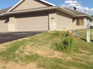 5611 Summerland Dr, Waterloo, IA 50701