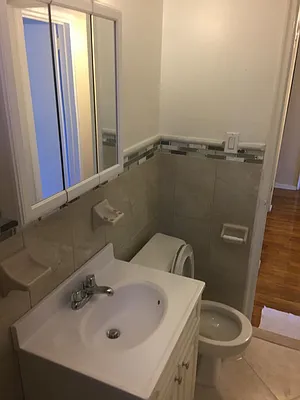 Rented by Zev Pollack Co LLC | media 45