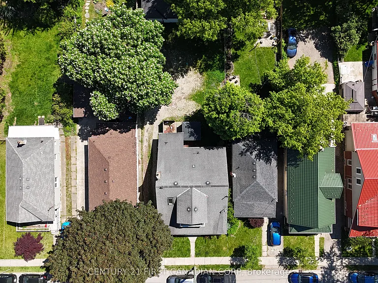 444 Dorinda St #MAIN FLOOR — Photo 8