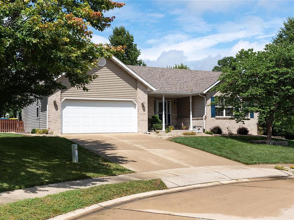 1st image of 2703 Falcon Crest Dr