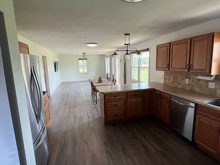 1069 Asbury Park Rd — Photo 7