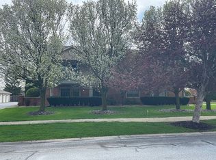9833 Parkway Dr, Highland, IN 46322