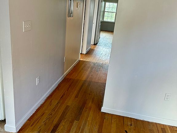 4th image of 18 Shaw Ave Floor 2