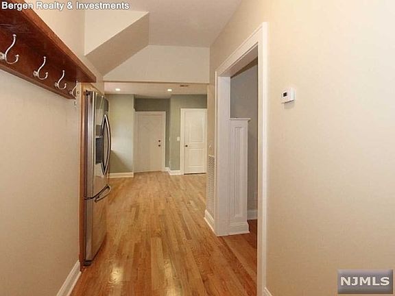 3rd image of 93 Broughton Ave
