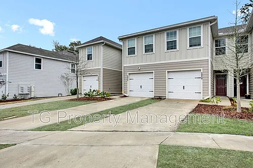 5958 Creekside Crossing Dr Photo 1