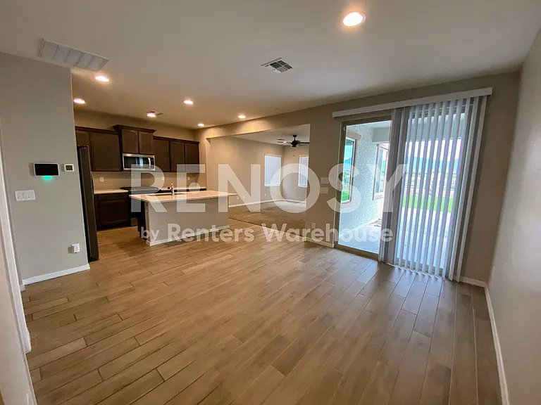 11769 W Mobile Ln — Photo 2