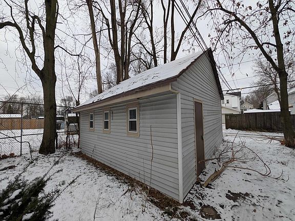 4th image of 324 W Butler St