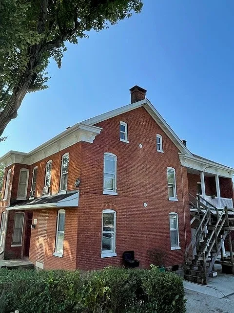 2 bed, $1,350 — Photo 2