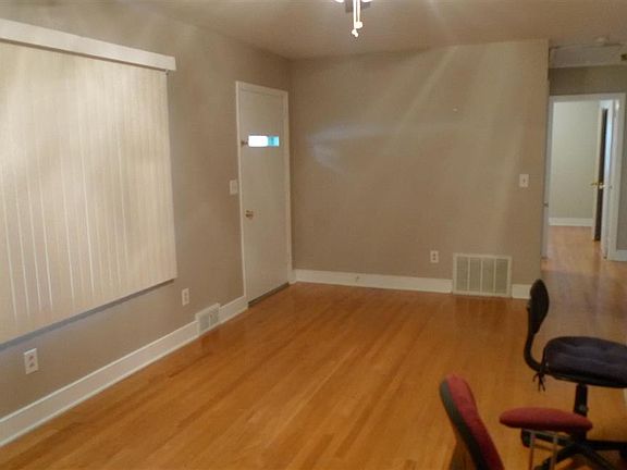 5th image of 21 Grand View Dr