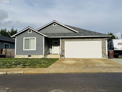 351 SE Woody Ct, Myrtle Creek, OR, 97457