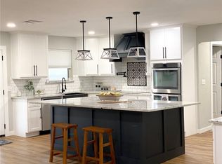 1924 Darlington Rd, El Reno, OK 73036