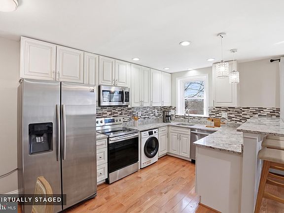 4th image of 33 Kennedy St NW APT 202