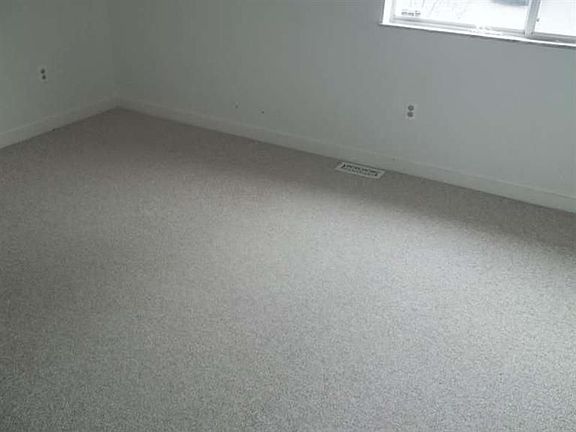 4th image of 125 Twin Lakes Dr