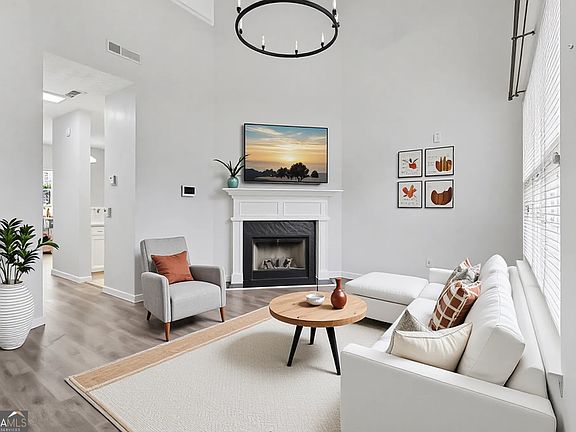 5th image of 6109 Camden Forrest Dr