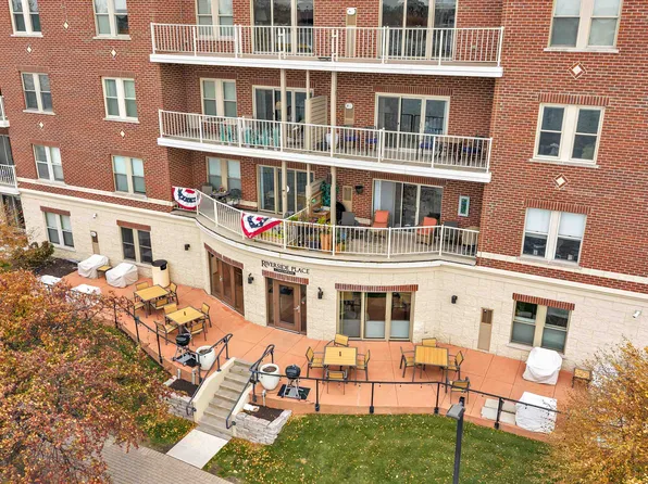 118 S Washington 104b St, Green Bay, WI 54301