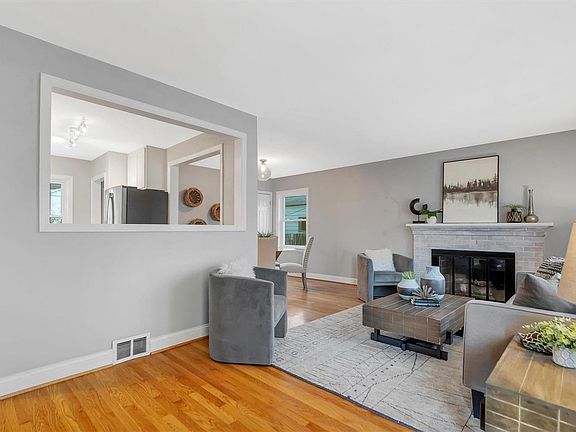 4th image of 538 W Essex Ave