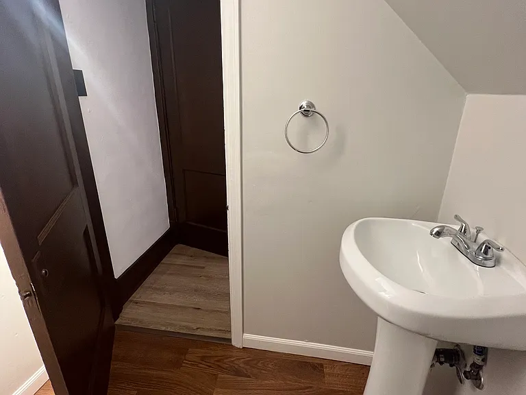 320 Zara St #2 — Photo 16