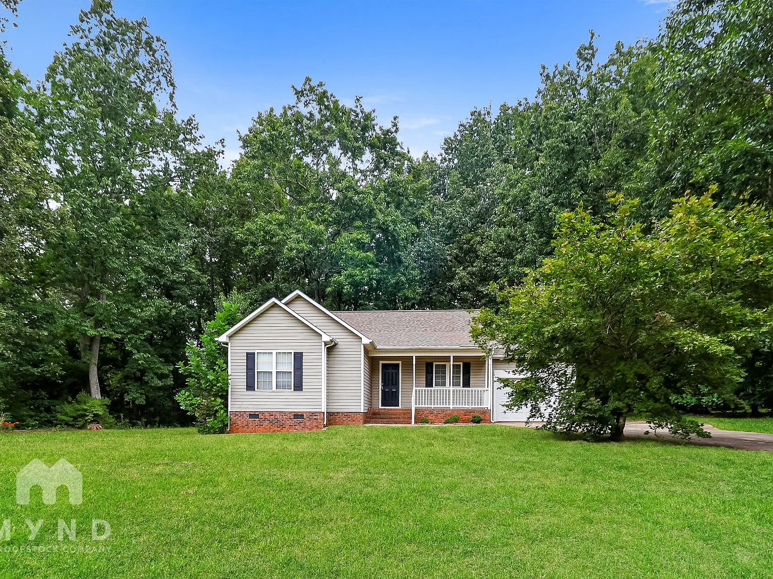3 bed, 2.0 bath, 1278 sqft, $1,820 — Photo 1