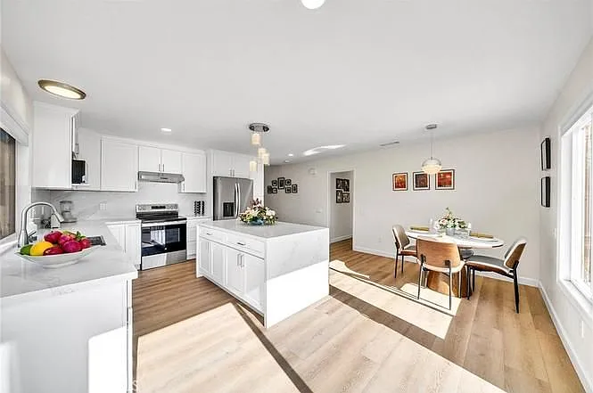 3761 Provincetown Ave — Photo 6