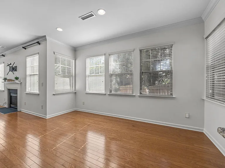 729 Lake Artesia Ln — Photo 26
