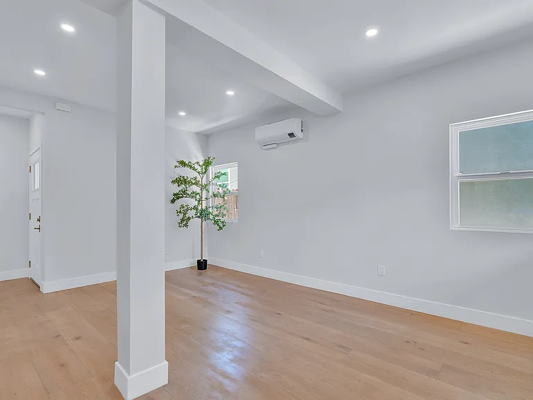 1022 Grant St #F — Photo 4