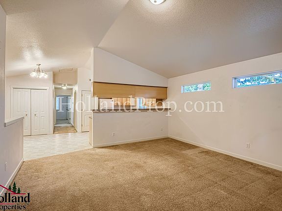 5th image of 4415 NE 88th Ave APT 3