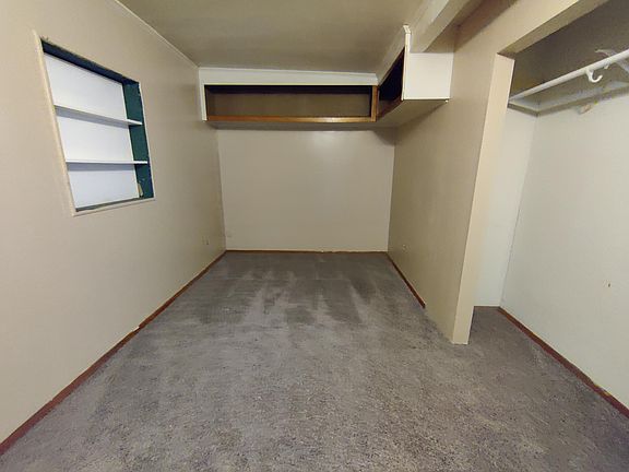 4th image of 434 W Willowview Dr #2
