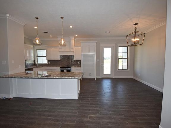 5th image of 1490 Trisha Ct