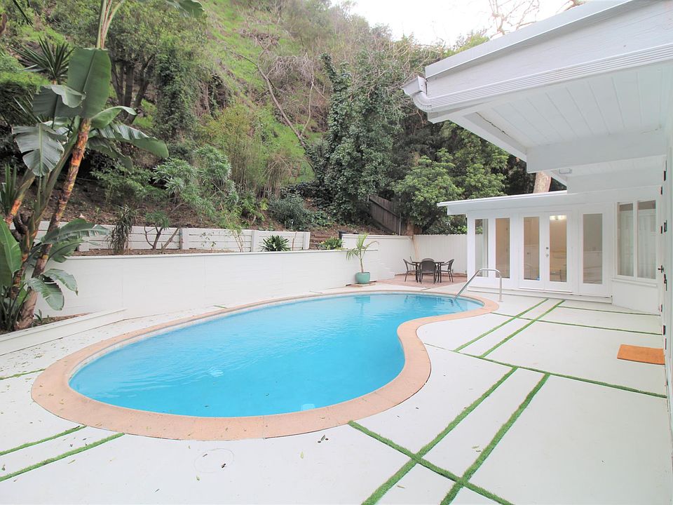 1st image of 1573 Benedict Canyon Dr
