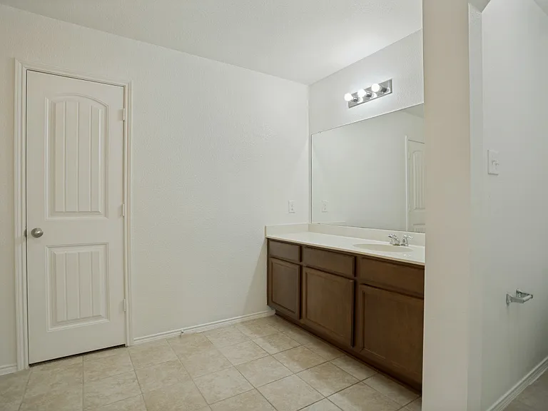 1106 Nickel St — Photo 12