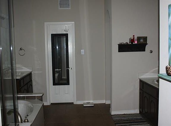 5th image of 6900 Bent Spur Dr