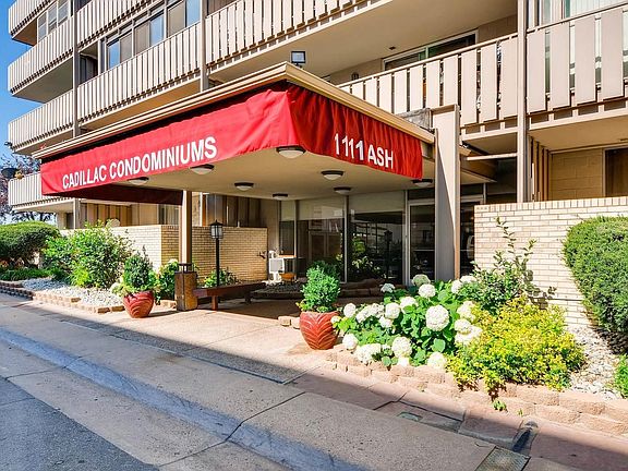 2nd image of 1111 N Ash St APT 704