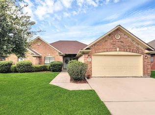260 Plum Cir, Lake Jackson, TX 77566
