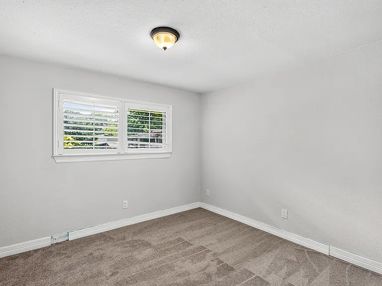 16740 Redbud Dr — Photo 15